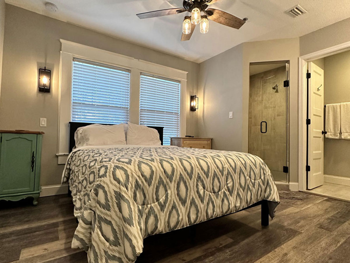 Blue Bayou Inn - Room 6